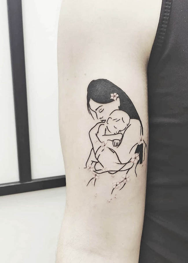 Hugs _mom tattoo by @bee_poke