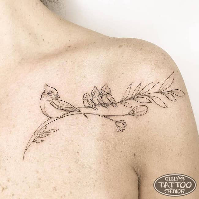 Mother and baby birds shoulder tattoo by @gellystattoo_senior