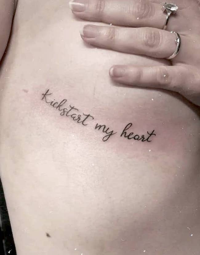 Pon en marcha mi corazón por @shari_tattooer