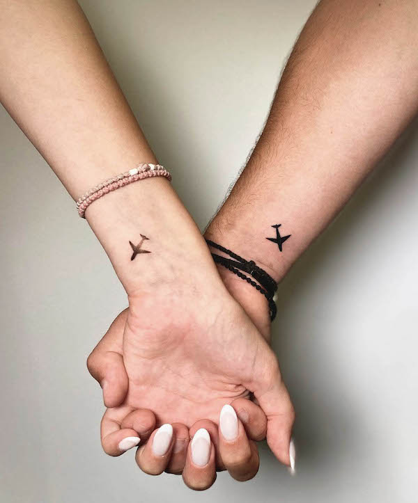 Tatuajes de aviones por @puertoink