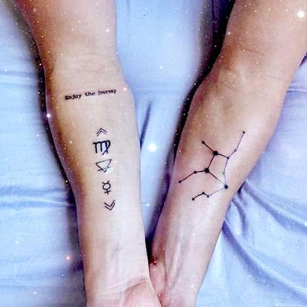 Tatuajes del zodiaco en pareja a juego por @carvalhobe