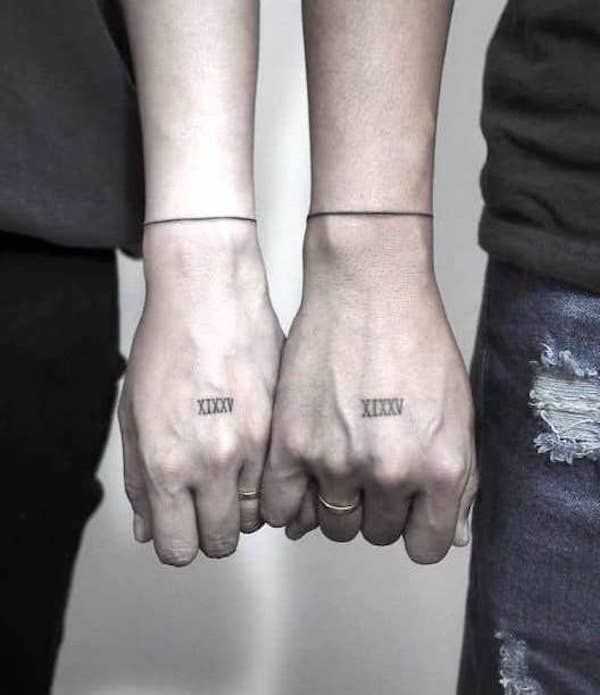 Tatuajes de pulseras minimalistas por @jimmyyuen
