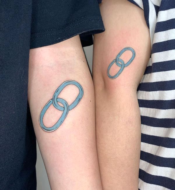 Tatuajes de pareja nunca separados por @oo2tattoo