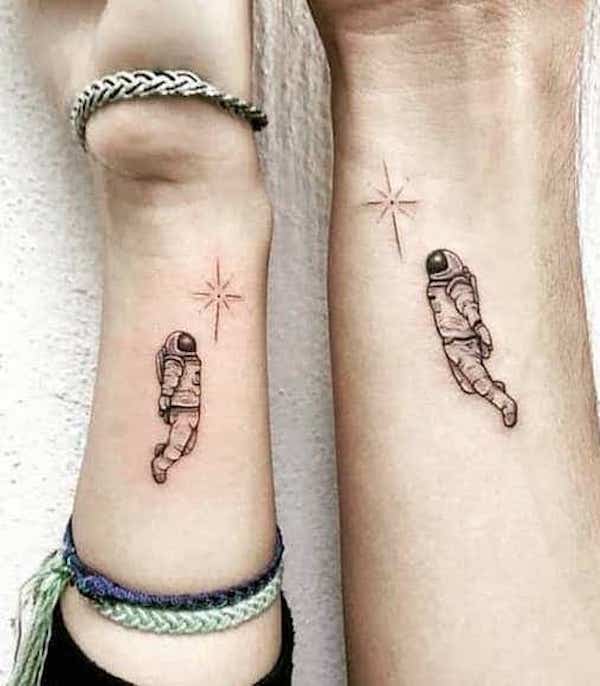 Tatuajes de astronautas para exploradores por @ink_h