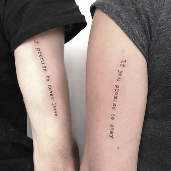 Tatuajes de citas de amor a juego por @bezowskiart