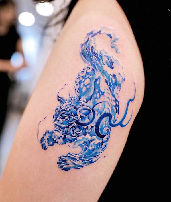 Tatuaje de ola Haetae de @tattooist.inno