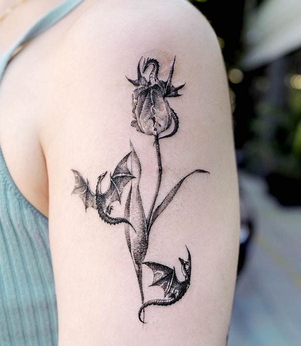 Plantas y dragones @tattooist.inno